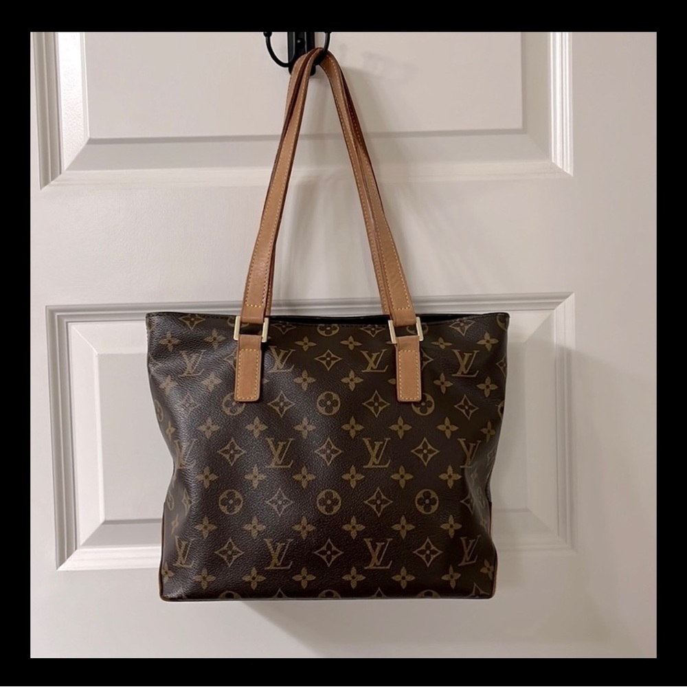 Louis Vuitton authentic vintage purse very clean and in very good condition